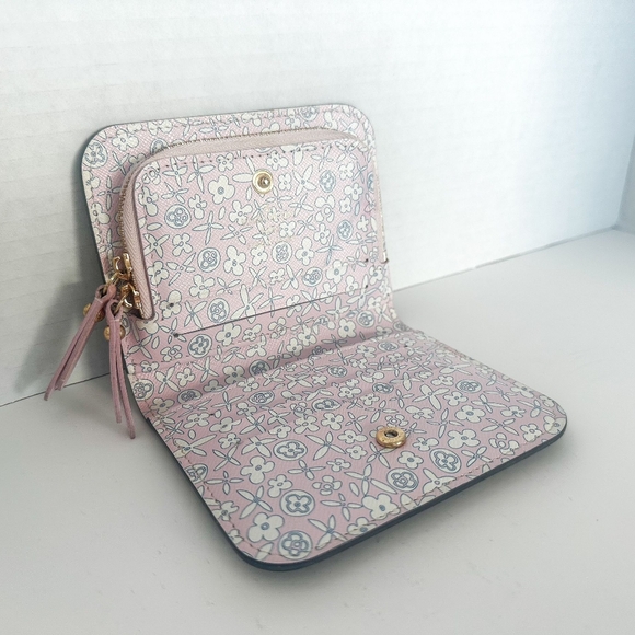 LOUIS VUITTON Monogram Fleuri Insolite PM Wallet Rose - Picture 5 of 12